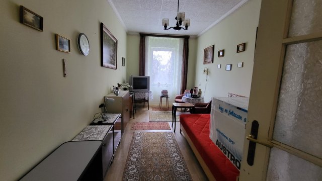 Eladó családi ház, Egerben 250 M Ft, 8 szobás