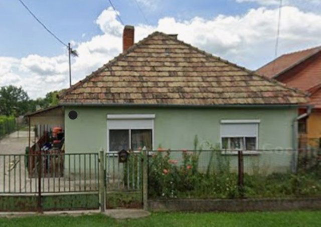 Eladó családi ház, Ácson 20 M Ft, 2 szobás