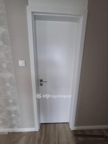 Eladó családi ház, Pusztaszabolcson 75 M Ft, 4 szobás