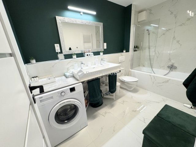 Eladó téglalakás, Debrecenben 125 M Ft, 3 szobás