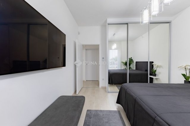 Eladó téglalakás, Budapesten, XIX. kerületben 152 M Ft, 3 szobás