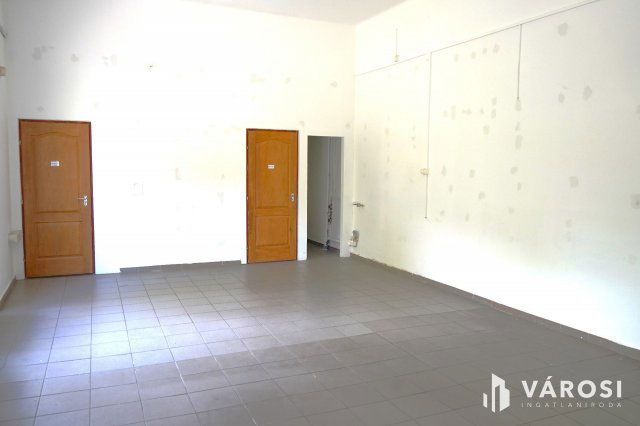 Kiadó üzlethelyiség, Győrött 200 E Ft / hó