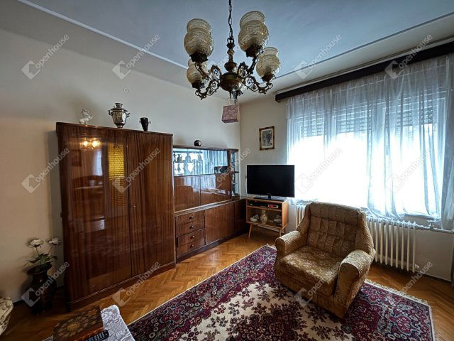 Eladó családi ház, Győrött 89.5 M Ft, 3 szobás