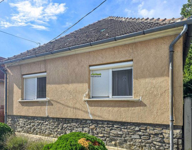 Eladó családi ház, Csepregen 34.9 M Ft, 3 szobás