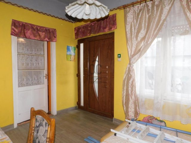Eladó családi ház, Tápiószentmártonon 45 M Ft, 3 szobás