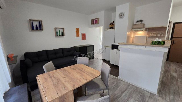 Kiadó téglalakás, albérlet, Pécsett, János utcában