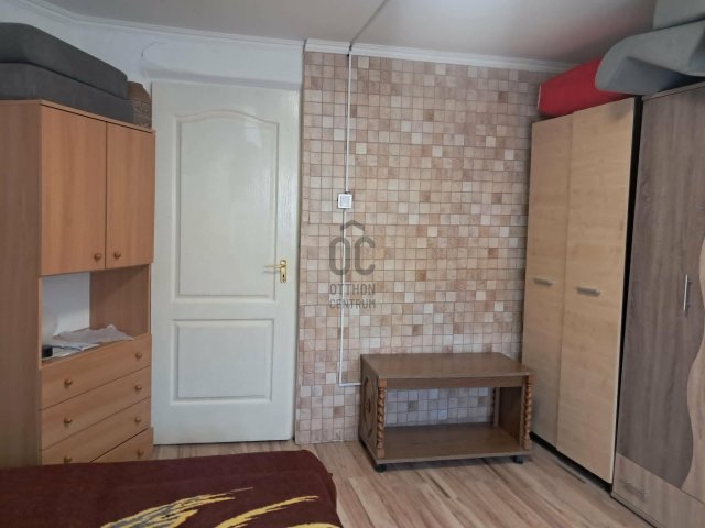 Eladó családi ház, Debrecenben 33 M Ft, 1 szobás