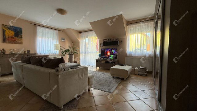 Eladó téglalakás, Sopronban 99.9 M Ft, 3 szobás