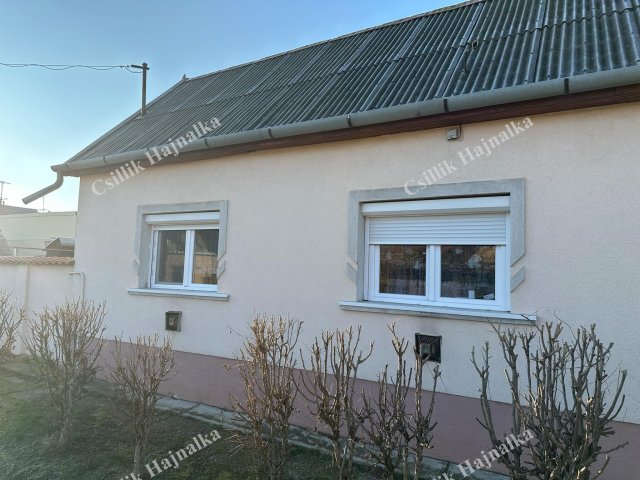 Eladó családi ház, Szolnokon 38.9 M Ft, 3+1 szobás