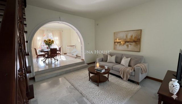 Eladó családi ház, Budapesten, XVI. kerületben 174 M Ft