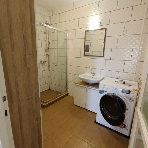 Kiadó téglalakás, albérlet, Debrecenben 260 E Ft / hó, 3 szobás