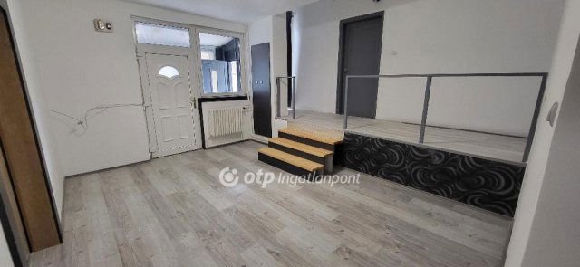 Eladó családi ház, Győrött 174.9 M Ft, 5+1 szobás