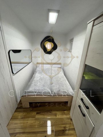 Eladó nyaraló, Balatonföldváron 40 M Ft, 2 szobás