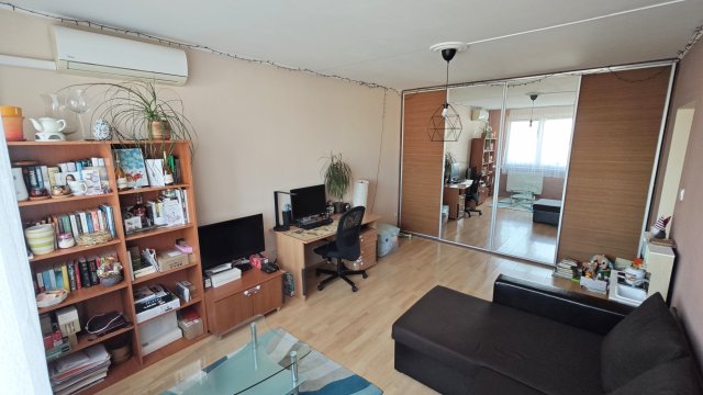 Eladó panellakás, Budapesten, III. kerületben 67.9 M Ft, 2 szobás
