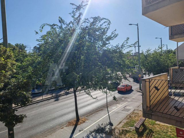 Eladó téglalakás, Szegeden 42.9 M Ft, 2 szobás