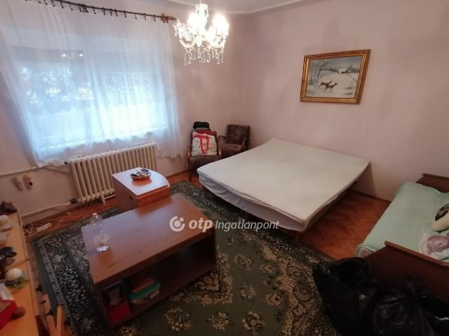 Eladó családi ház, Debrecenben 74.9 M Ft, 4 szobás