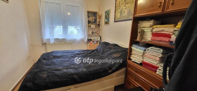 Eladó családi ház, Budakeszin 184.7 M Ft, 9 szobás