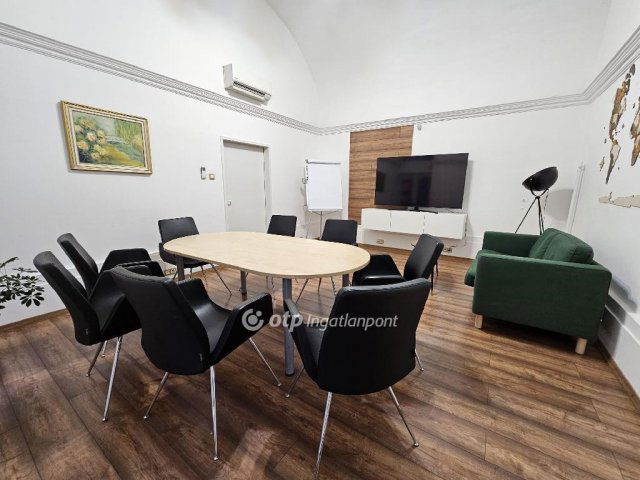 Kiadó iroda, Budapesten, I. kerületben 880 E Ft / hó