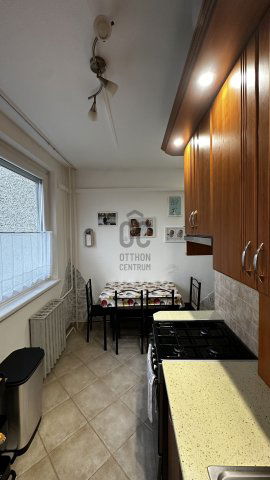 Eladó panellakás, Kecskeméten 47.9 M Ft, 2 szobás