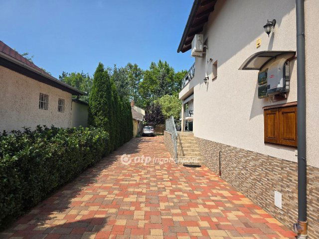 Eladó nyaraló, Hajdúszoboszlón 269 M Ft, 12 szobás