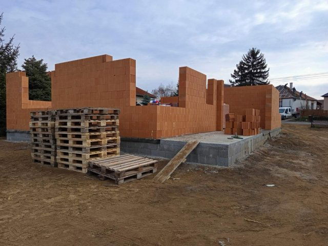 Eladó családi ház, Nyíregyházán 99 M Ft, 3 szobás