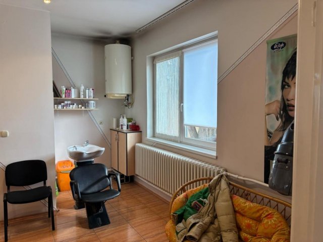 Eladó családi ház, Szigetszentmiklóson 100 M Ft, 3+2 szobás