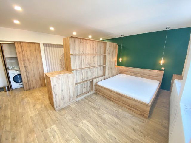 Eladó téglalakás, Kaposváron, Fő utcában 48.9 M Ft, 3 szobás