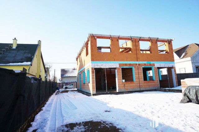 Eladó ikerház, Budapesten, XVIII. kerületben 130.5 M Ft, 4 szobás