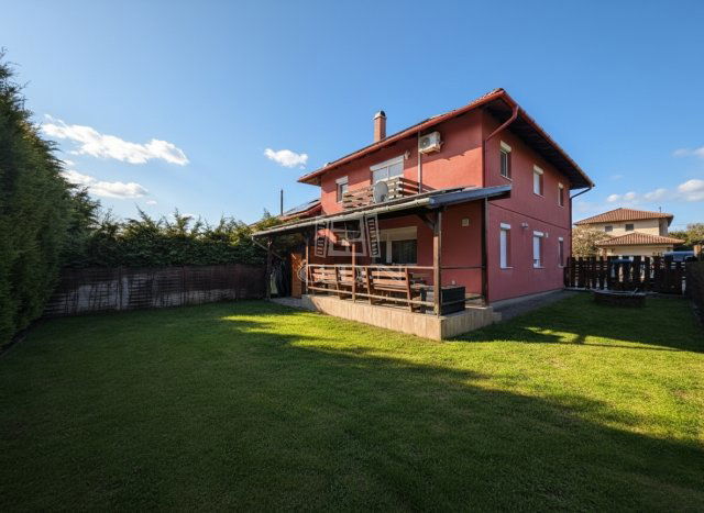 Eladó ikerház, Mogyoródon 155.99 M Ft, 6 szobás