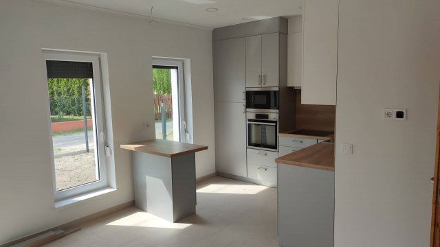 Eladó családi ház, Balatonkeresztúron 70 M Ft, 3 szobás