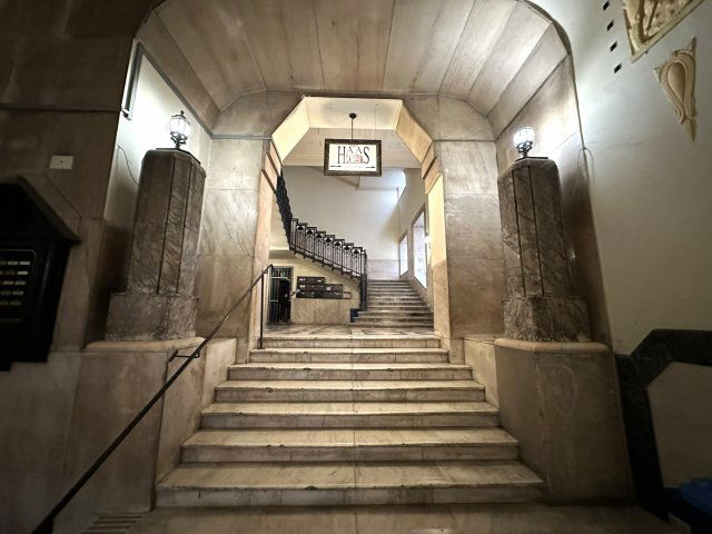 Eladó téglalakás, Budapesten, V. kerületben, Falk Miksa utcában