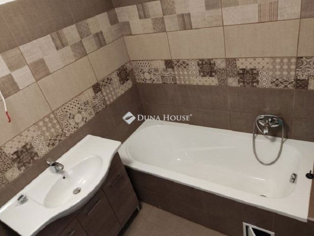 Eladó családi ház, Üllőn 94.9 M Ft, 4 szobás