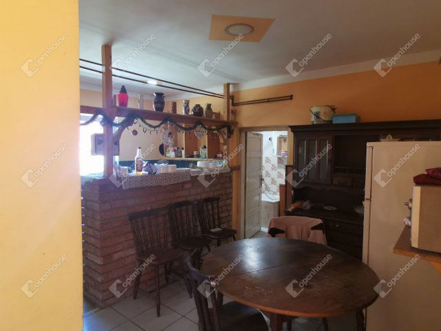 Eladó családi ház, Pölöskefőn 14.5 M Ft, 3 szobás