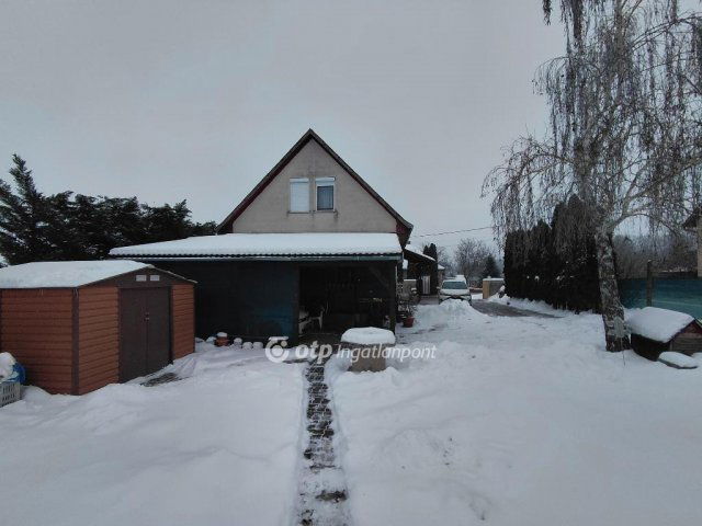 Eladó családi ház, Galgahévízen 88 M Ft, 2+2 szobás