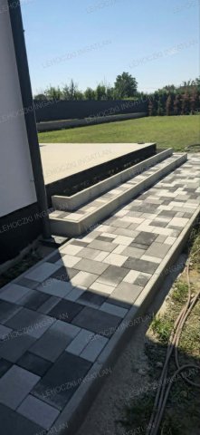 Eladó ikerház, Nyíregyházán 99.99 M Ft, 5 szobás