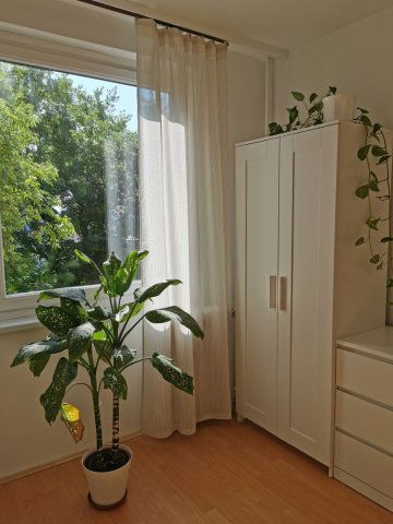 Kiadó panellakás, albérlet, Debrecenben 320 E Ft / hó, 3 szobás