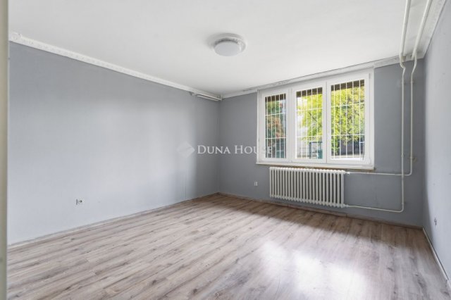 Eladó téglalakás, Tatabányán, Szent György utcában 24.9 M Ft