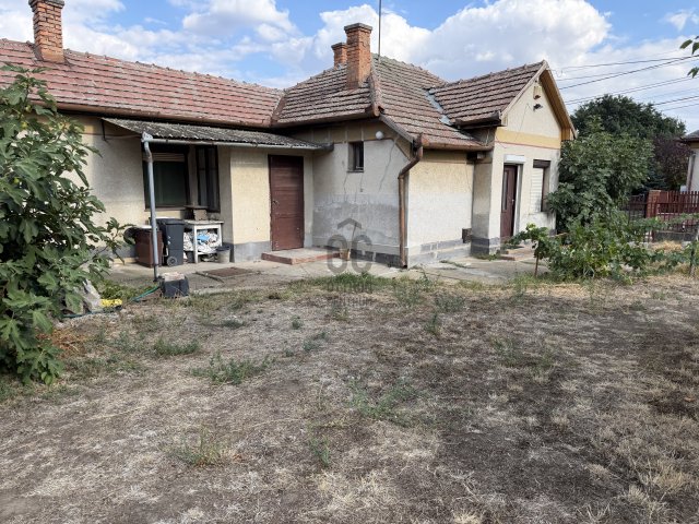 Eladó családi ház, Abonyban 24.5 M Ft, 2 szobás