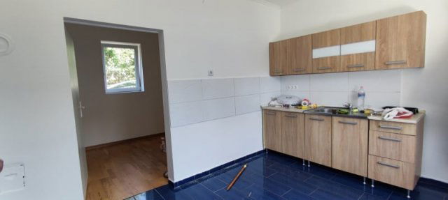Eladó családi ház, Pilisen 33 M Ft, 2 szobás