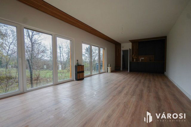 Eladó nyaraló, Verőcén 22.9 M Ft, 2 szobás