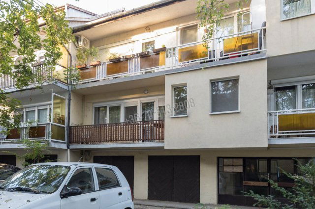 Eladó téglalakás, Vácon 84.9 M Ft, 3 szobás