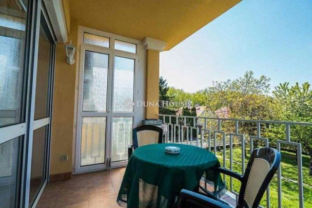 Eladó családi ház, Siófokon 299 M Ft, 8 szobás