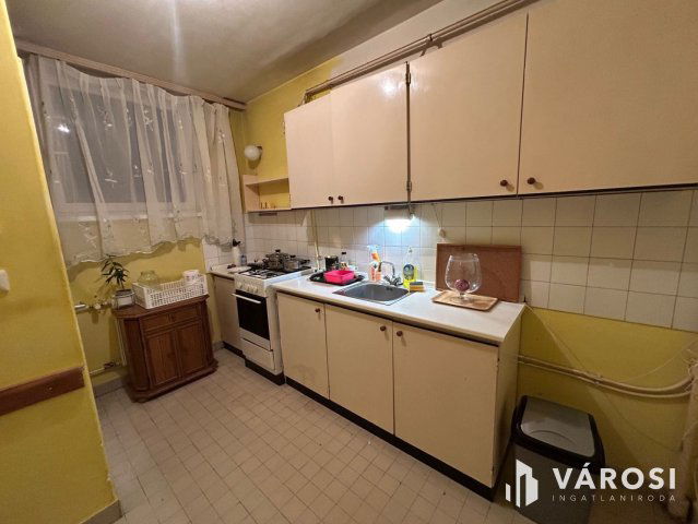 Eladó panellakás, Debrecenben 74.5 M Ft, 2+1 szobás