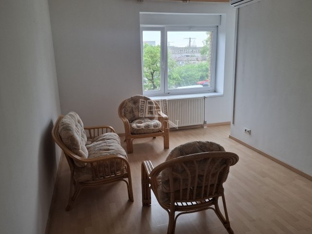 Eladó téglalakás, Budapesten, VI. kerületben 86.9 M Ft, 2 szobás