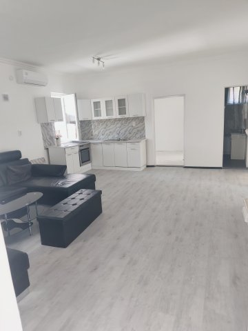 Eladó családi ház, Szegeden 99 M Ft, 4+3 szobás