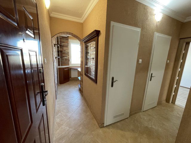 Eladó téglalakás, Nyíregyházán 52.4 M Ft, 3 szobás