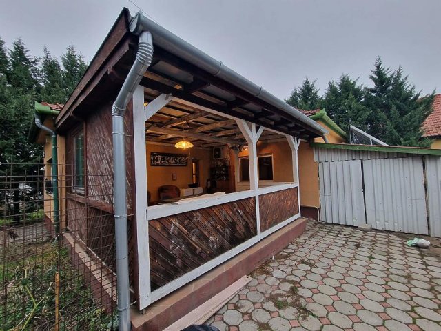 Eladó családi ház, Dunakeszin 159.9 M Ft, 4 szobás