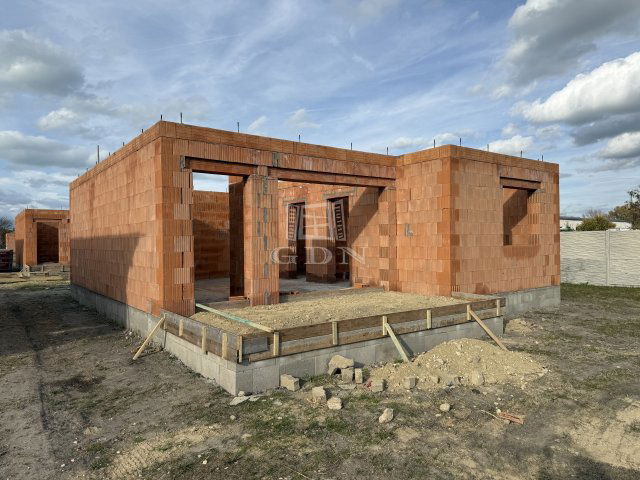 Eladó családi ház, Siófokon 84.9 M Ft, 4 szobás