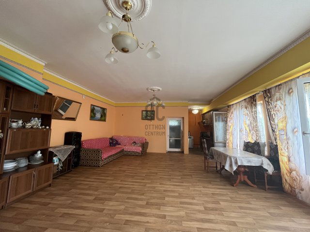Eladó családi ház, Mezősason 9 M Ft, 2 szobás