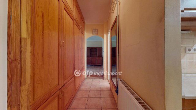 Eladó téglalakás, Egerben 56.5 M Ft, 2 szobás